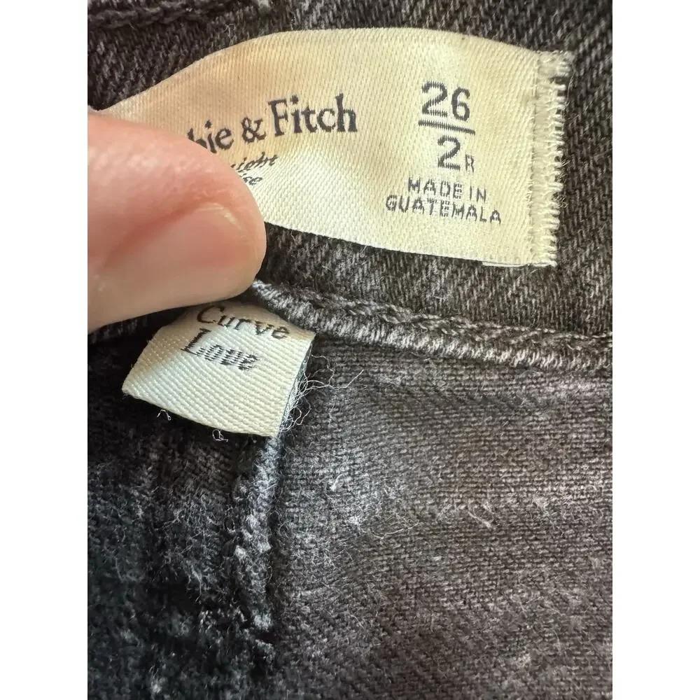 Abercrombie & Fitch Curve Love The 90s Straight Ultra High Rise Jeans Size 26